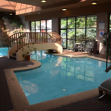 Zoders Inn And Suites Gatlinburg Exterior photo